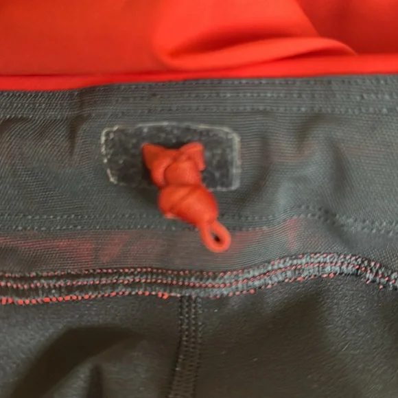 Arc'teryx hiking skort tennis  skirt size S coral color excellent condition - Picture 6 of 10